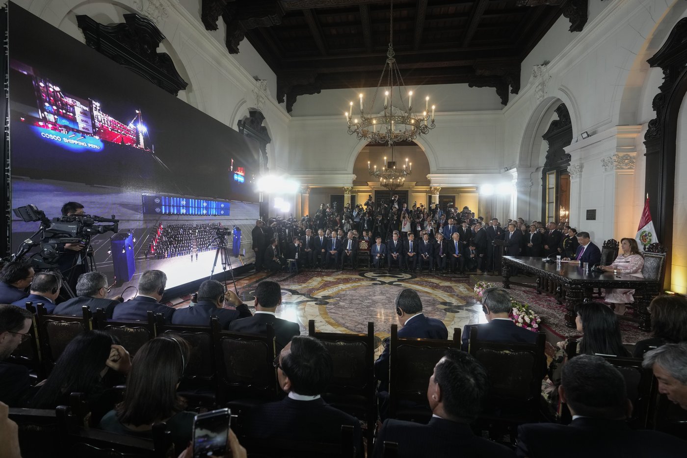 With Peru in the global spotlight for APEC, so is one of the world's least popular presidents | iNFOnews.ca