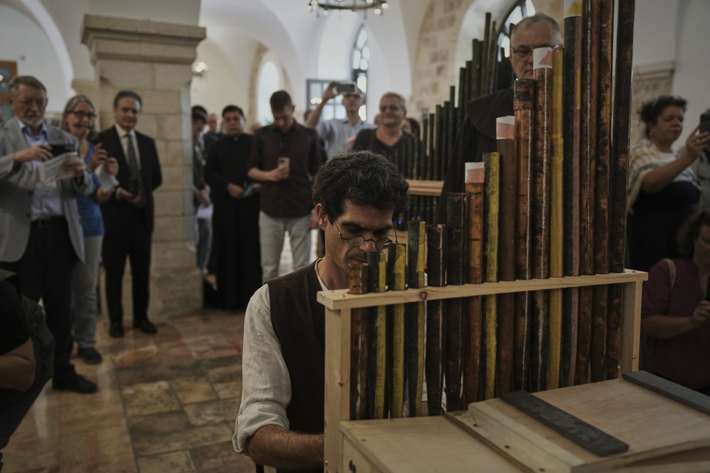 The oldest pipe organ in the Christian world sounds after 800 years of silence | iNFOnews.ca