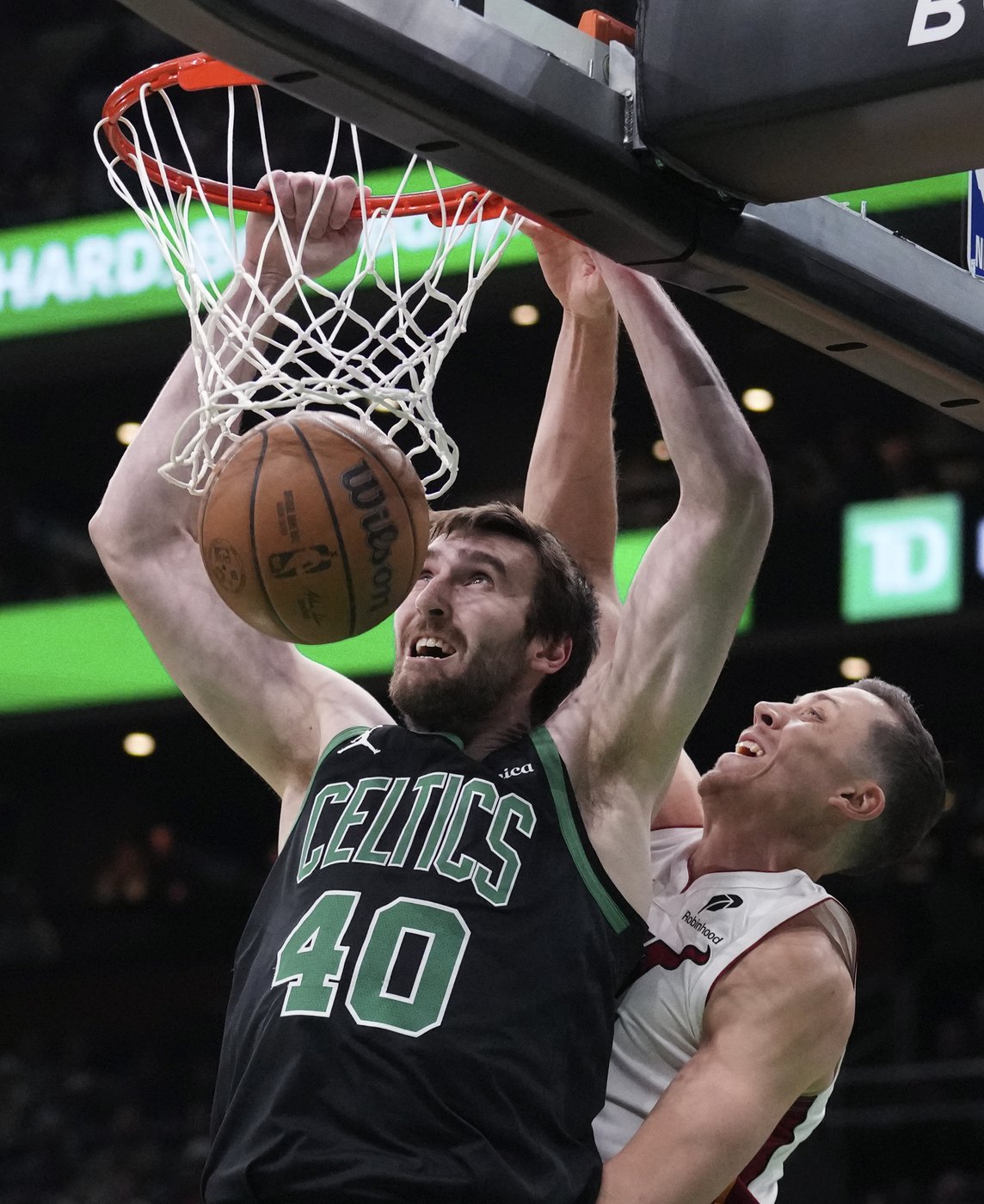 Brown scores 29, Pritchard adds 25 bench points to lead Celtics past Heat 108-89 | iNFOnews.ca Brown scores 29, Pritchard adds 25 bench points to lead Celtics past Heat 108-89 | iNFOnews.ca