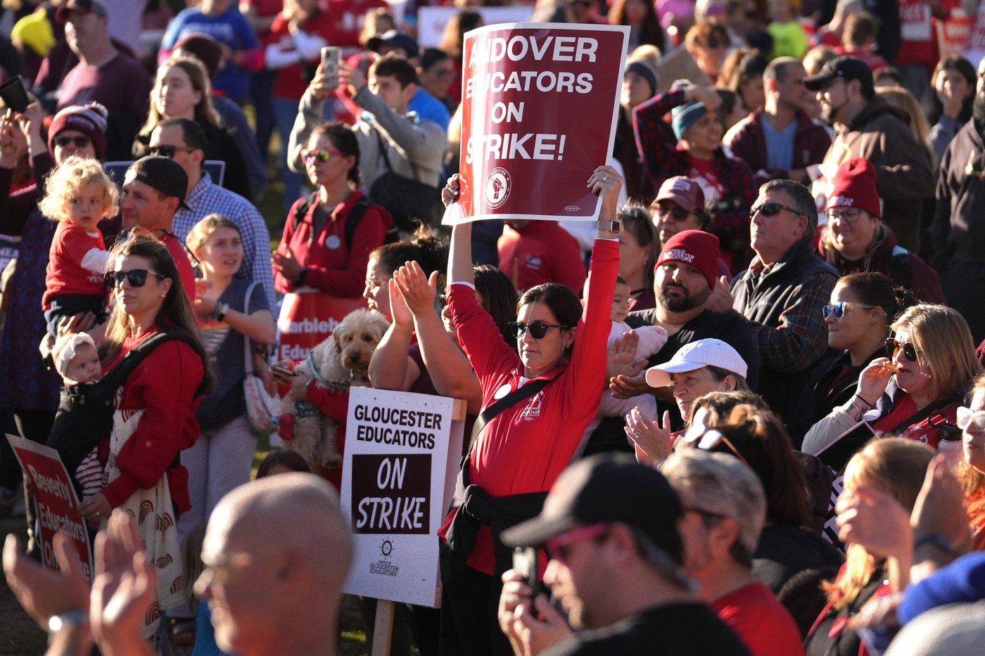 2 striking teacher unions in Massachusetts face growing fines for refusing to return to classroom | iNFOnews.ca