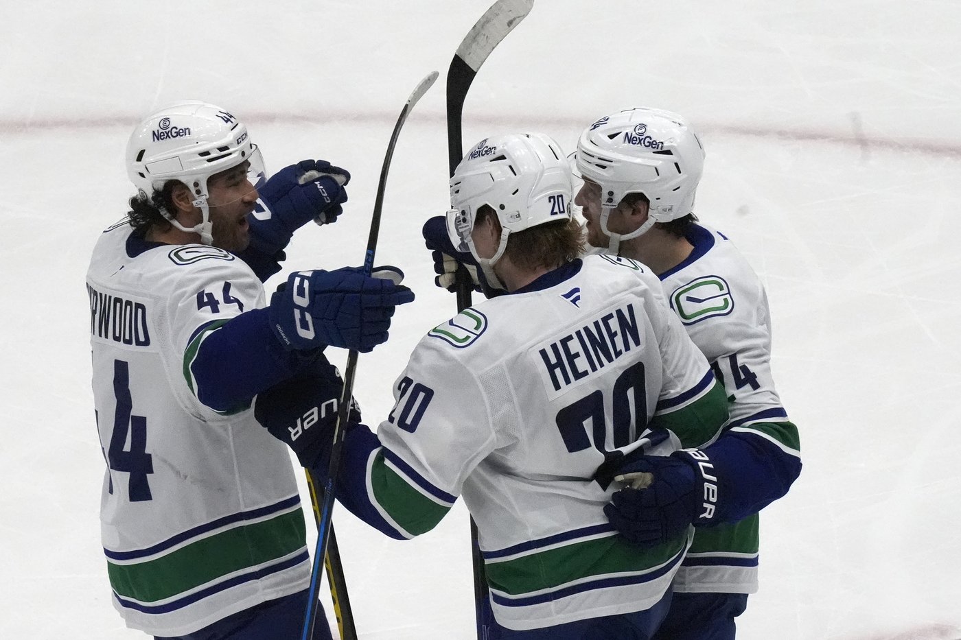 Mikhail Sergachev scores in OT to lift Utah over the Canucks 3-2 | iNFOnews.ca Mikhail Sergachev scores in OT to lift Utah over the Canucks 3-2 | iNFOnews.ca
