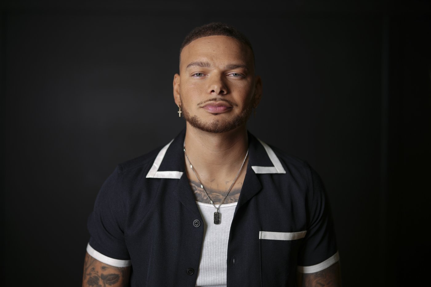 Kane Brown 'gave everything' on his new album, 'The High Road.' The journey home meant experimenting | iNFOnews.ca