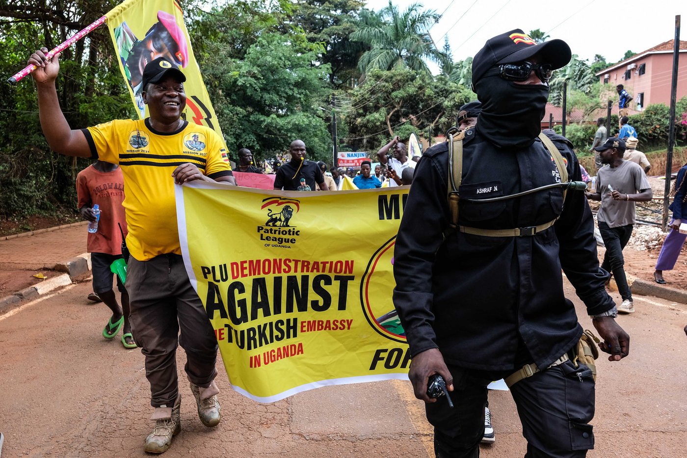 Hundreds rally at Turkey’s embassy in Uganda to demand a dissident’s extradition | iNFOnews.ca Hundreds rally at Turkey’s embassy in Uganda to demand a dissident’s extradition | iNFOnews.ca