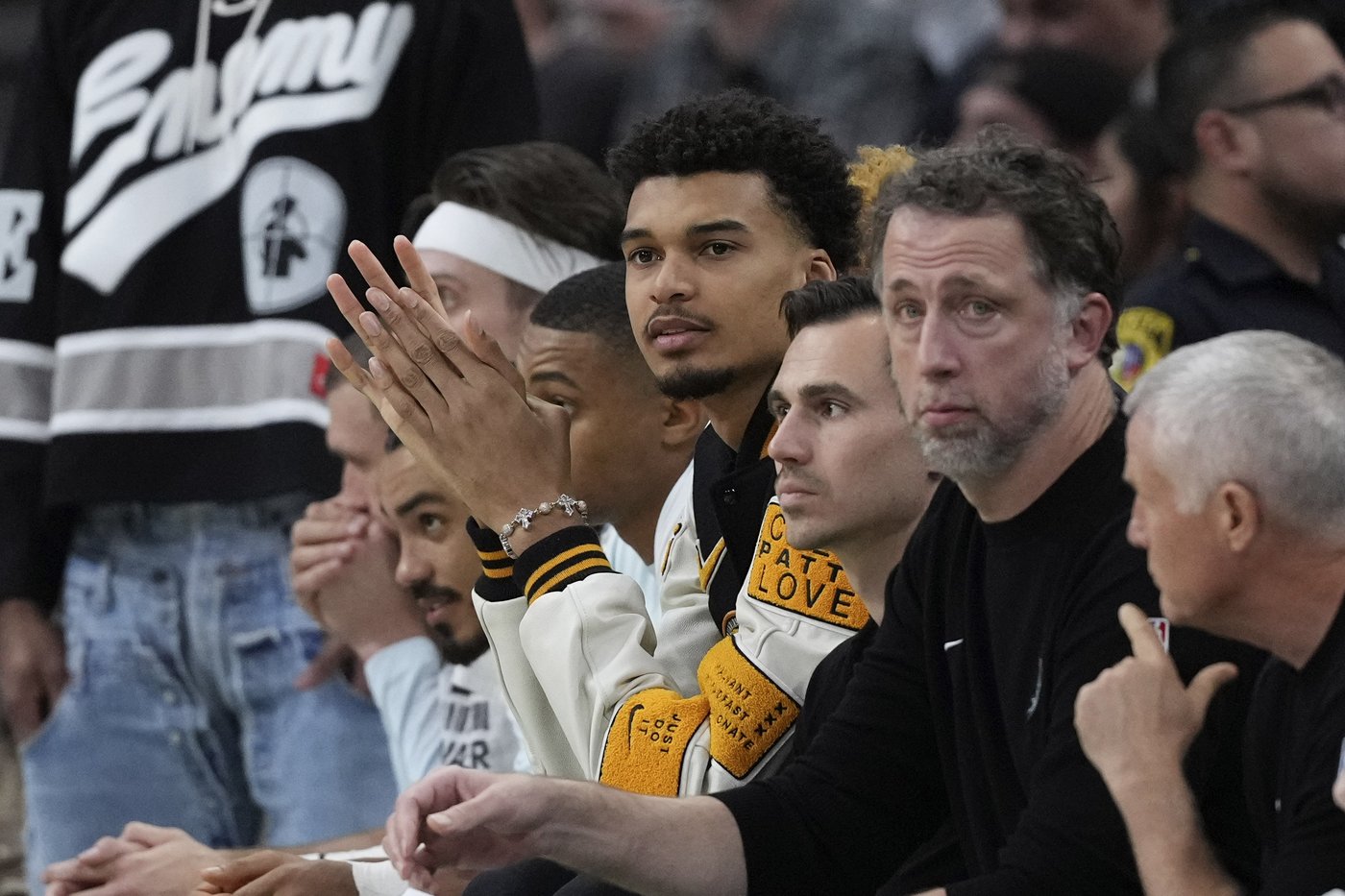 Spurs rally to top Jazz 126-118 for 2nd straight victory without injured Wembanyama | iNFOnews.ca