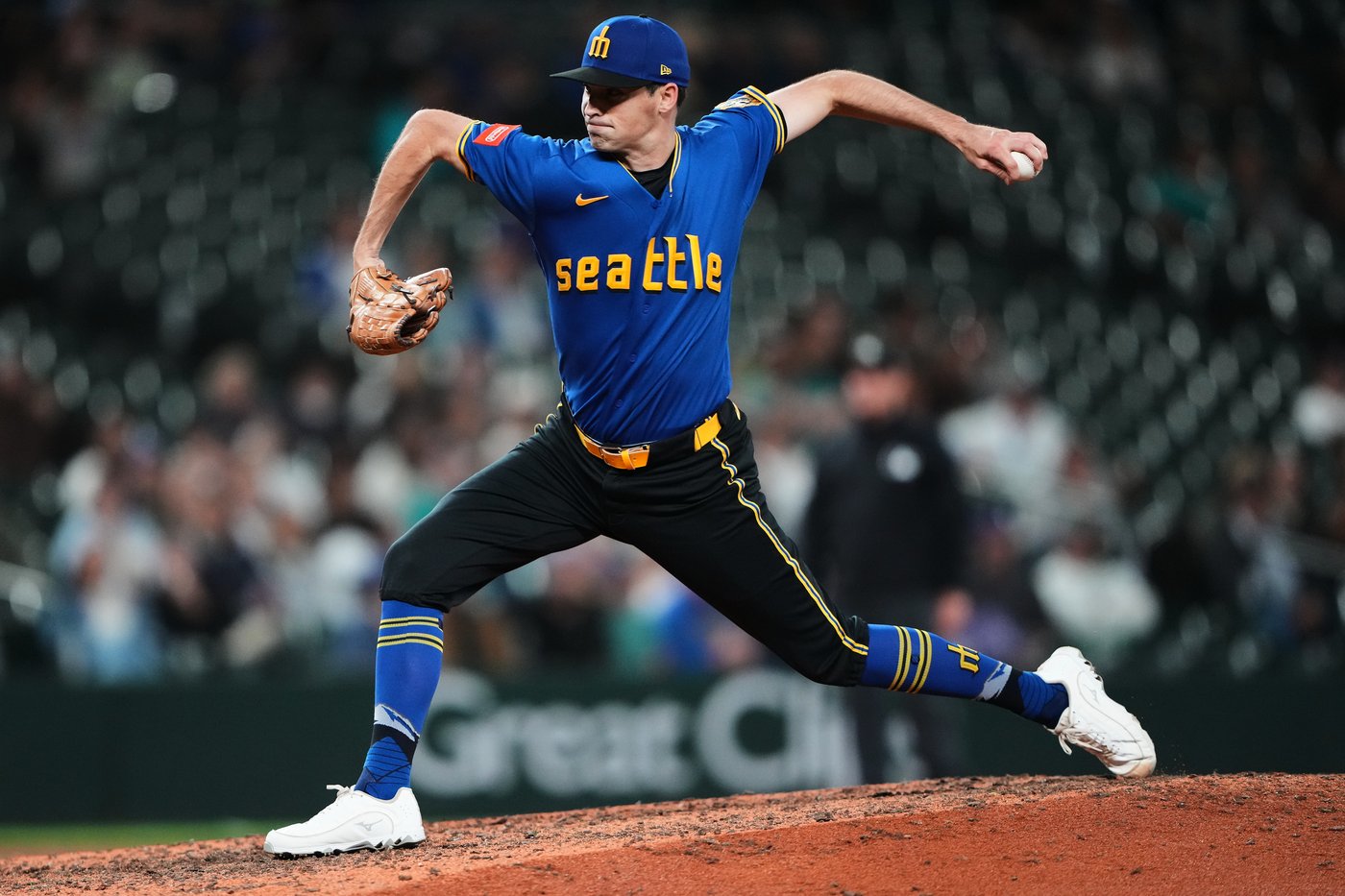 Butler drives in go-ahead run, A's pitchers combine for 18 strikeouts in 7-4 win over Mariners | iNFOnews.ca