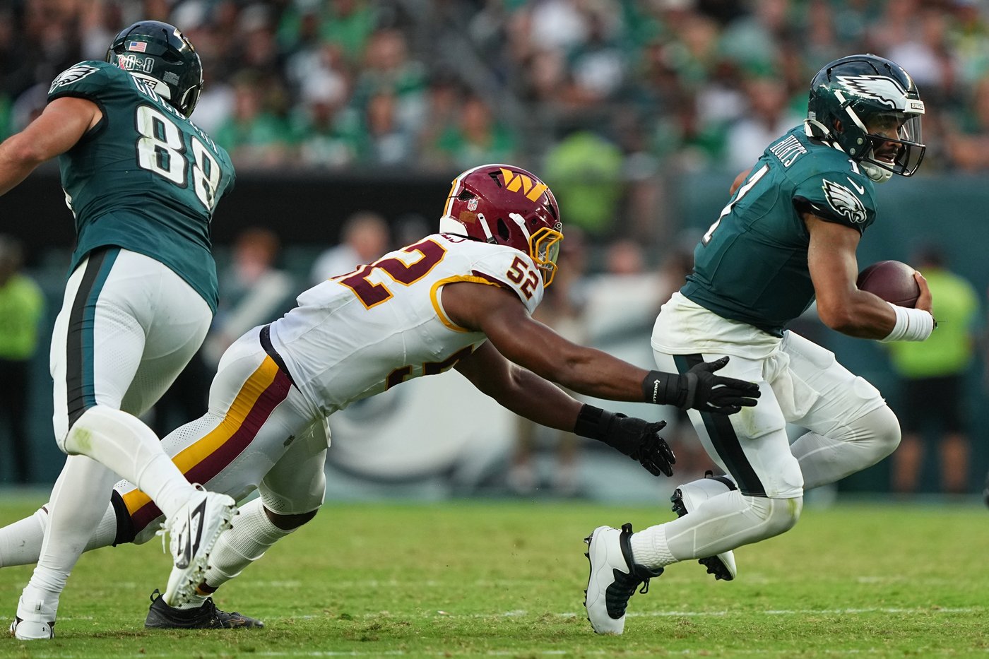 Pass protection and chunk plays hurt the Commanders, who still came close to an upset in Philly | iNFOnews.ca