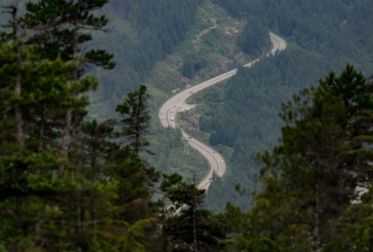 One dead in busy weekend for rescuers in B.C.'s Sea to Sky backcountry | iNFOnews.ca