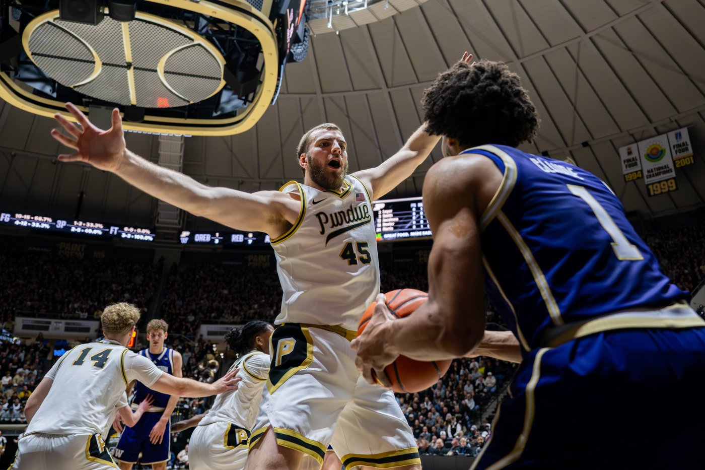 Braden Smith overcomes foul trouble by scoring 23 and leading No. 5 Purdue past Washington 81-73 | iNFOnews.ca Braden Smith overcomes foul trouble by scoring 23 and leading No. 5 Purdue past Washington 81-73 | iNFOnews.ca