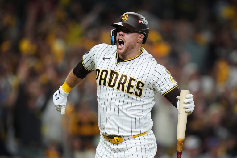 Gavin Sheets' pinch-hit homer propels dominant Padres past Cubs 4-1 for 2-game Wild Card sweep | iNFOnews.ca