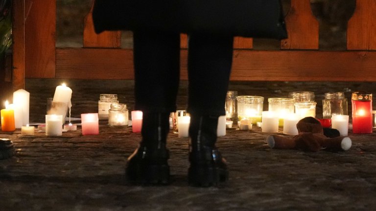 A fire in an Swiss ski resort bar has left about 40 people dead | iNFOnews.ca