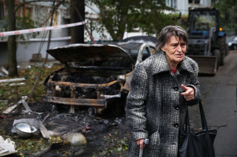 At least 5 dead in large-scale nighttime Russian strike on Ukraine | iNFOnews.ca