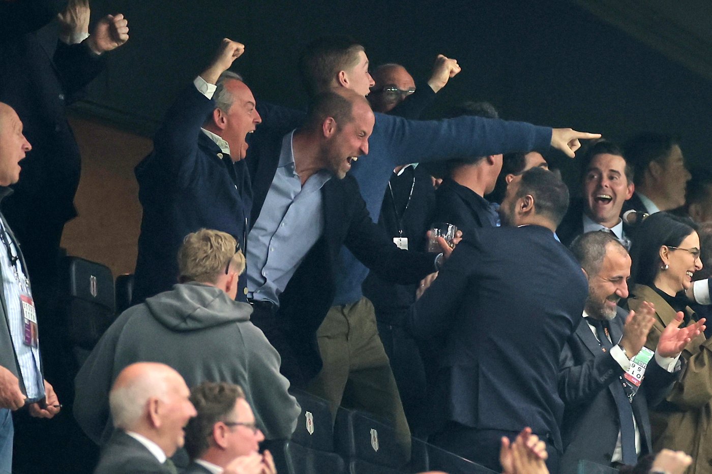 Aston Villa and Prince William celebrate Europa League triumph ending team's 30-year trophy drought | iNFOnews.ca Aston Villa and Prince William celebrate Europa League triumph ending team's 30-year trophy drought | iNFOnews.ca