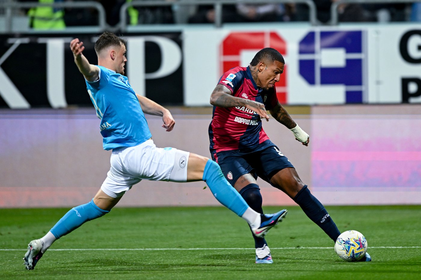 McTominay goal gives Napoli win over Cagliari and second place in Serie A | iNFOnews.ca