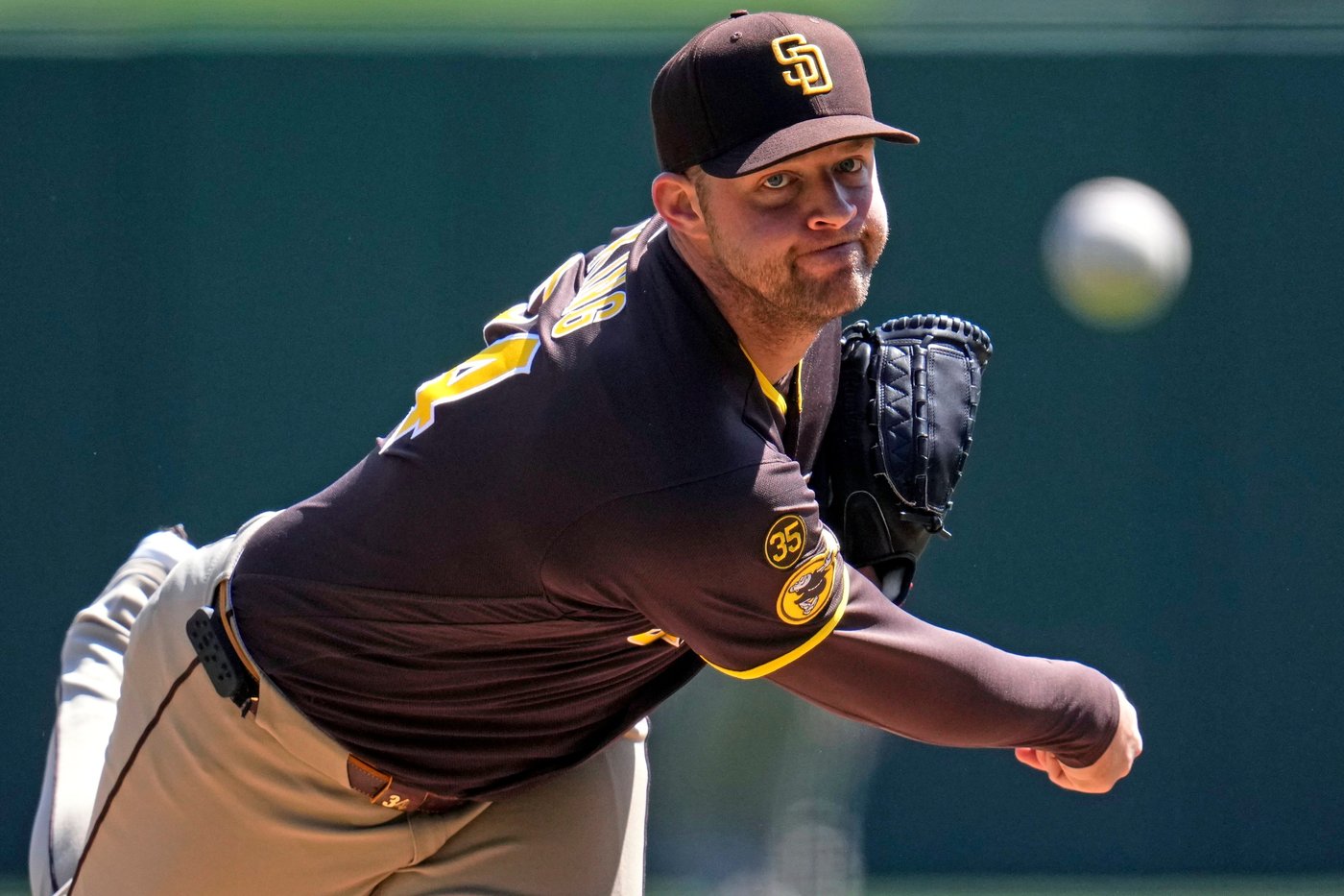 Nick Castellanos’ two-run double, Jake Cronenworth's homer spark Padres over Pirates 8-2 | iNFOnews.ca