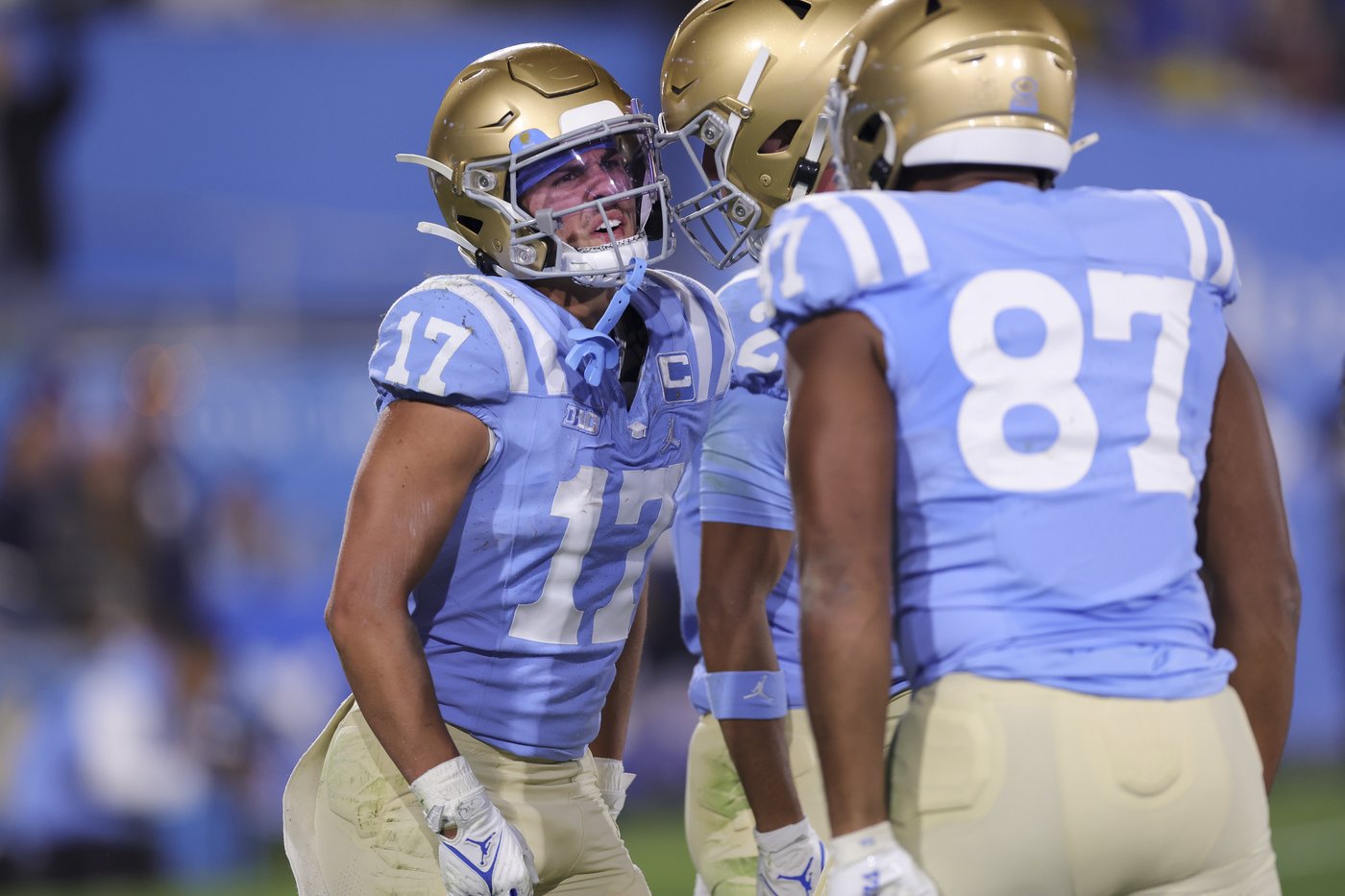 Garbers, Schwesinger lead UCLA past Iowa 20-17 for Bruins' 3rd straight win | iNFOnews.ca