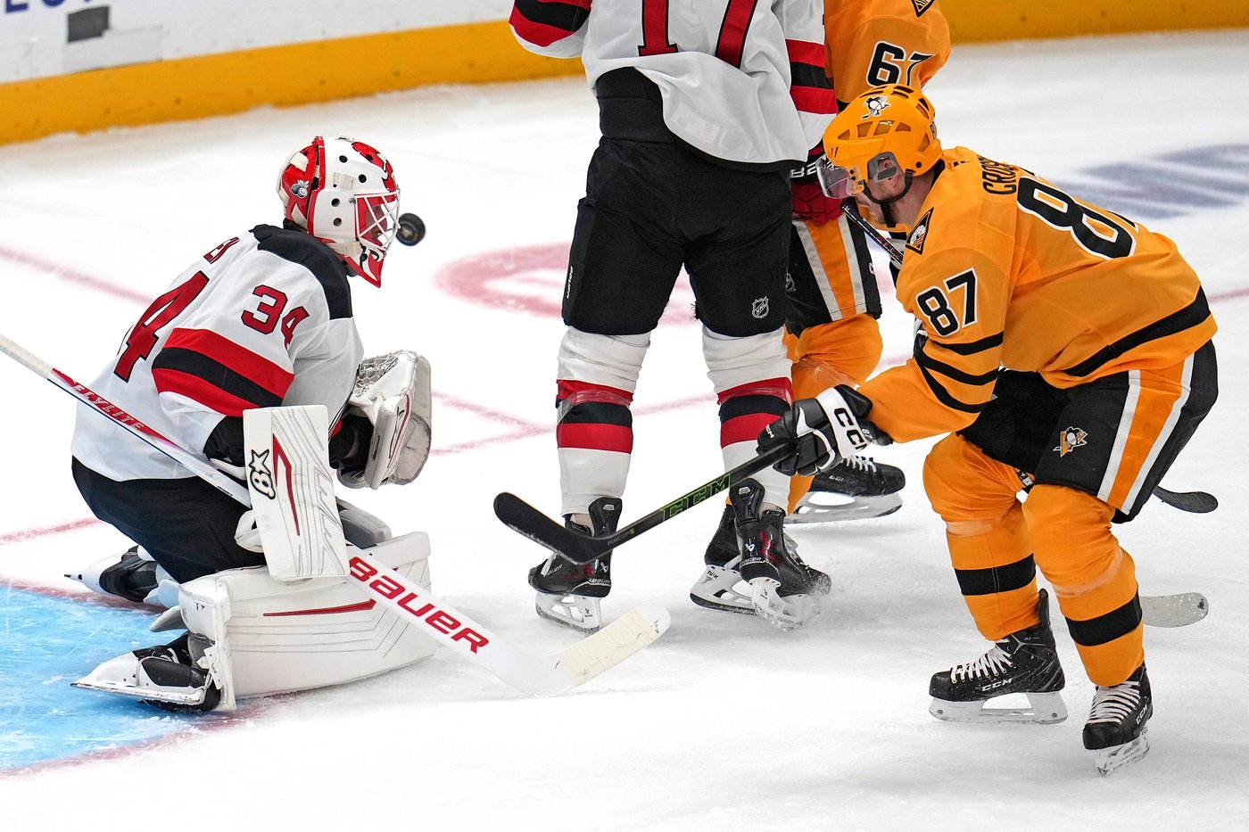 Malkin scores in return from injury, Penguins beat Devils 4-1 | iNFOnews.ca Malkin scores in return from injury, Penguins beat Devils 4-1 | iNFOnews.ca