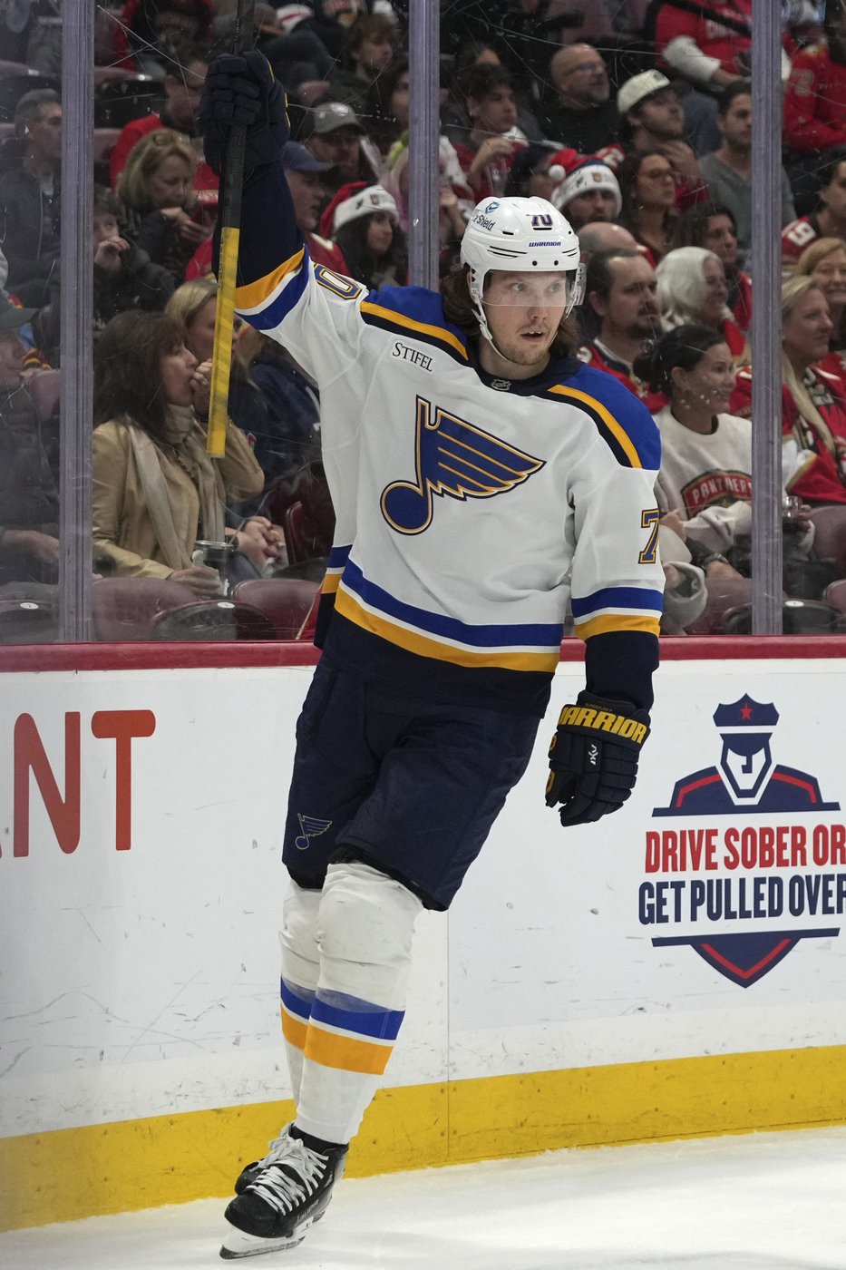 Barkov scores power-play goal late in OT, Panthers beat Blues 2-1 | iNFOnews.ca