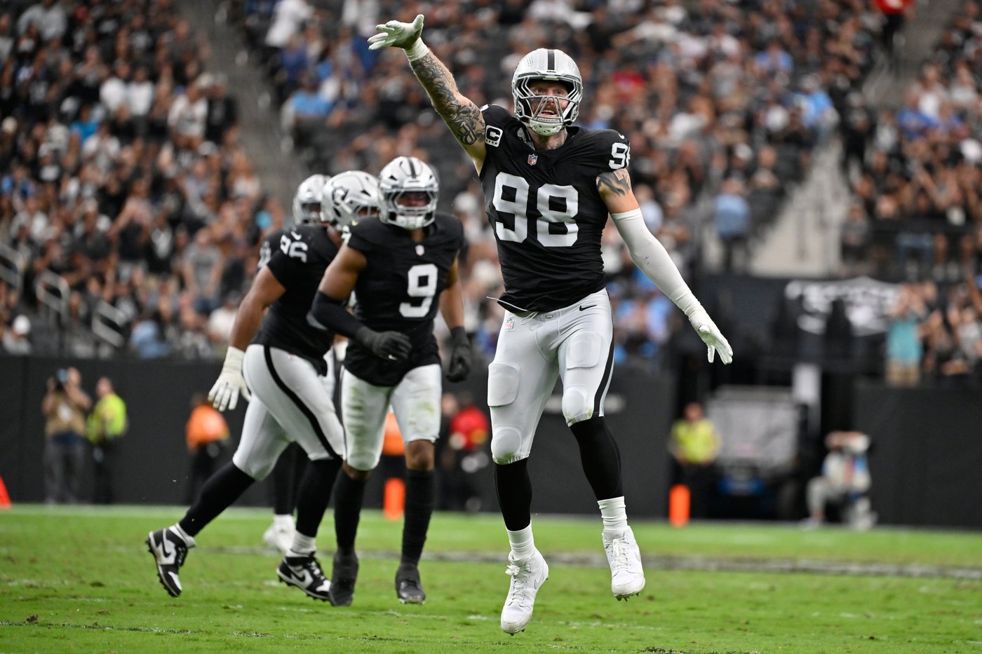 The Raiders end a 4-game skid by dominating on defense to beat the Titans 20-10 | iNFOnews.ca The Raiders end a 4-game skid by dominating on defense to beat the Titans 20-10 | iNFOnews.ca