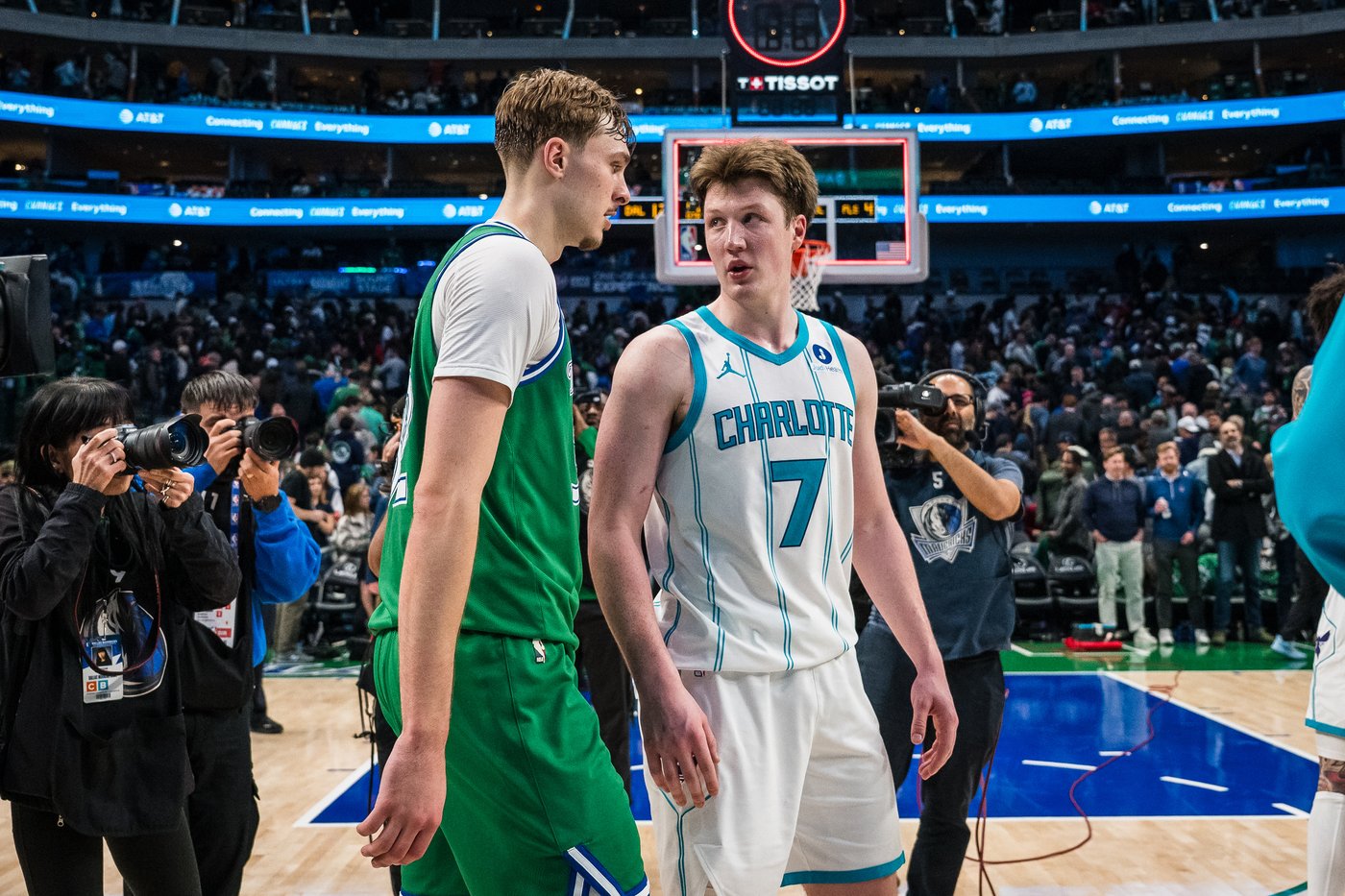 Cooper Flagg breaks NBA teen record with 49 points in Mavs' loss to Hornets | iNFOnews.ca