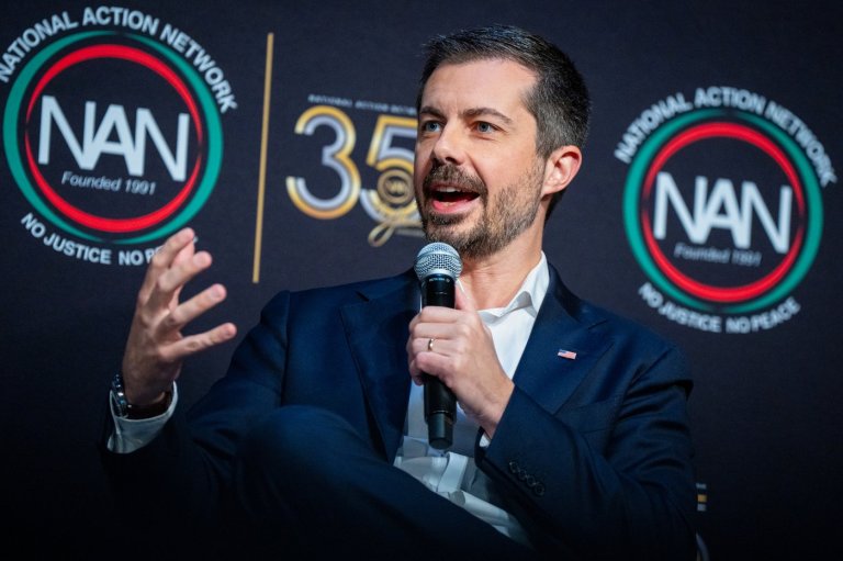 Buttigieg was briefly separated from his children after police say he was target of false report | iNFOnews.ca