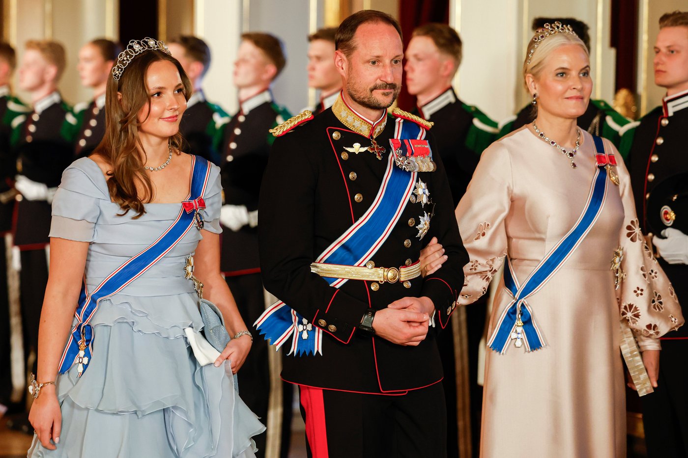 Norwegian crown princess apologizes to royals and all 'disappointed' by her Epstein contacts | iNFOnews.ca