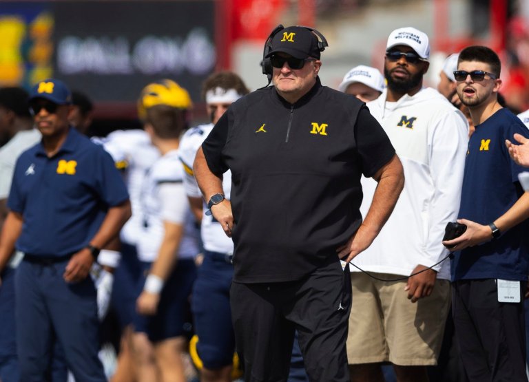 Poggi tells Michigan signees and parents to expect a new coach by end of month, AP source says | iNFOnews.ca