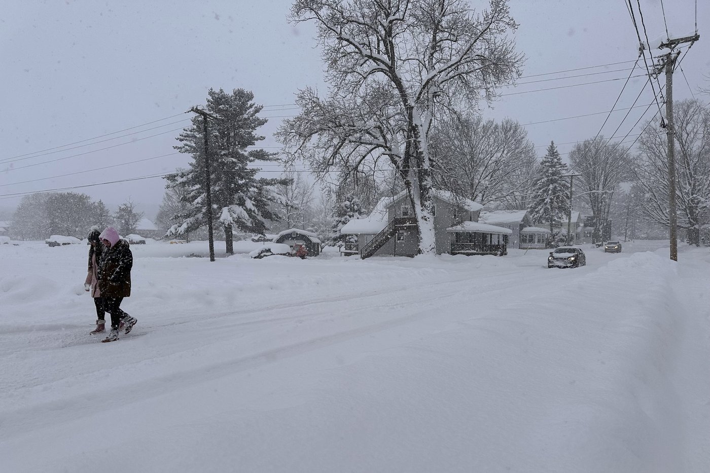 Great Lakes region faces more snow after weekend of harsh holiday weather | iNFOnews.ca