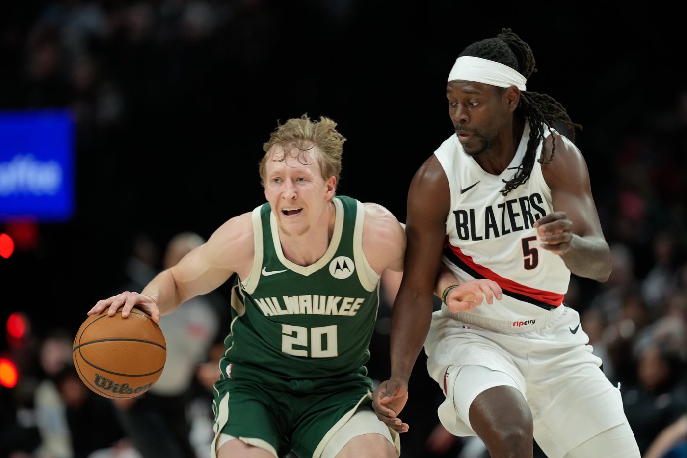 Henderson has 23 and the Trail Blazers rout the fading Bucks 130-99 | iNFOnews.ca Henderson has 23 and the Trail Blazers rout the fading Bucks 130-99 | iNFOnews.ca