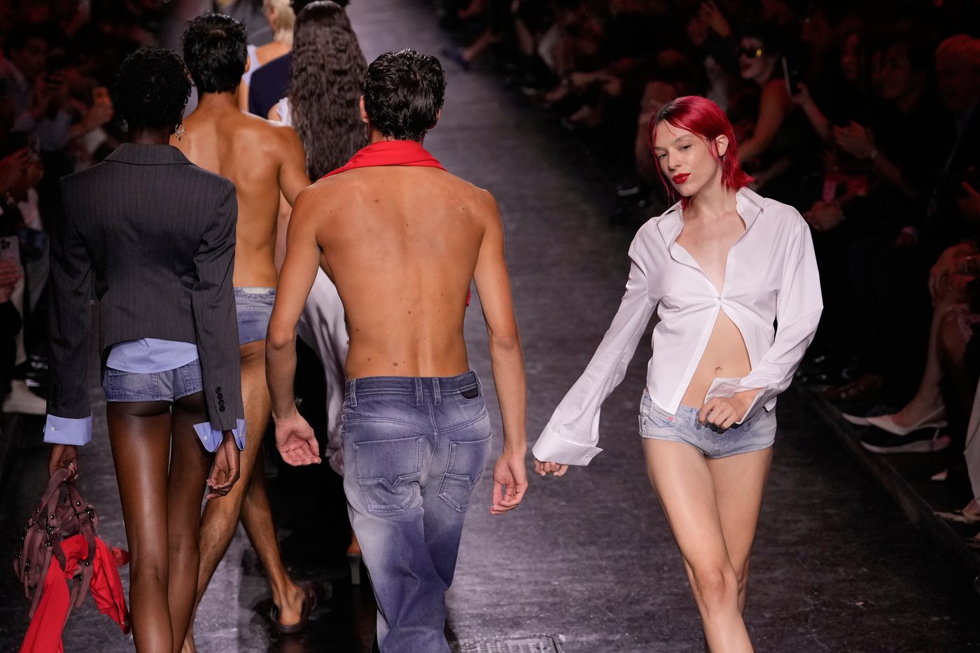 Glenn Martens exits Diesel with moans, headbanging and barely-there looks | iNFOnews.ca