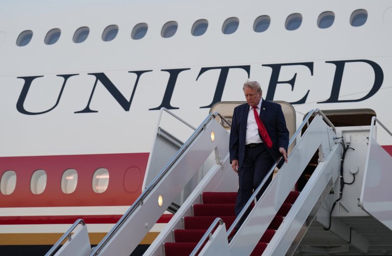 White House: Trump to fly old Air Force One for about a month as Qatari-gifted jet gets 'upgrades' | iNFOnews.ca