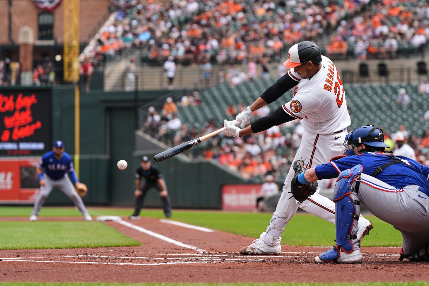 First game-ending robot umpire call gives Suárez first save in 9 years as O's top Rangers 8-3 | iNFOnews.ca First game-ending robot umpire call gives Suárez first save in 9 years as O's top Rangers 8-3 | iNFOnews.ca