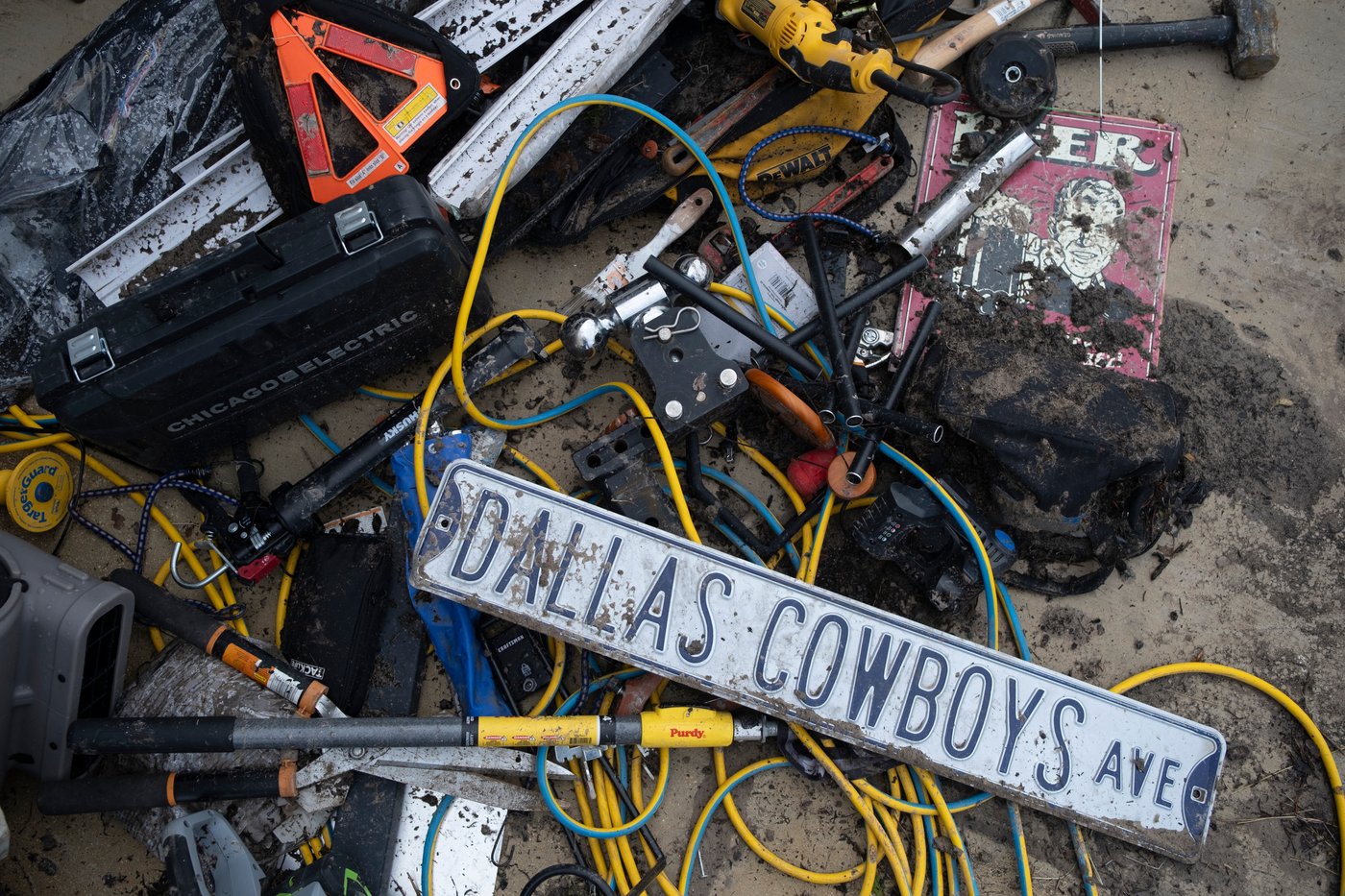 Catastrophic flooding sweeps across Texas, in photos | iNFOnews.ca