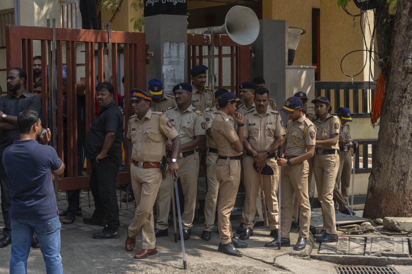 Indian politician known for his close ties with Bollywood is killed in Mumbai | iNFOnews.ca Indian politician known for his close ties with Bollywood is killed in Mumbai | iNFOnews.ca