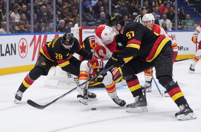 NHL fines Canucks' Myers for slashing Oilers' McDavid | iNFOnews.ca