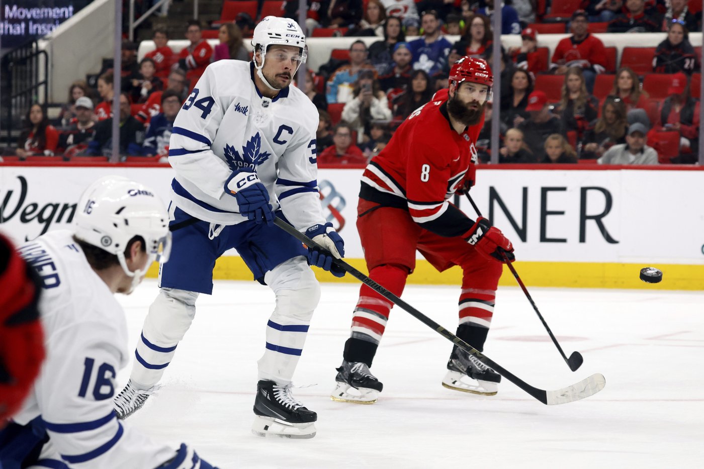 Woll makes 25 saves to help the Maple Leafs top the slumping Hurricanes 4-1 | iNFOnews.ca Woll makes 25 saves to help the Maple Leafs top the slumping Hurricanes 4-1 | iNFOnews.ca