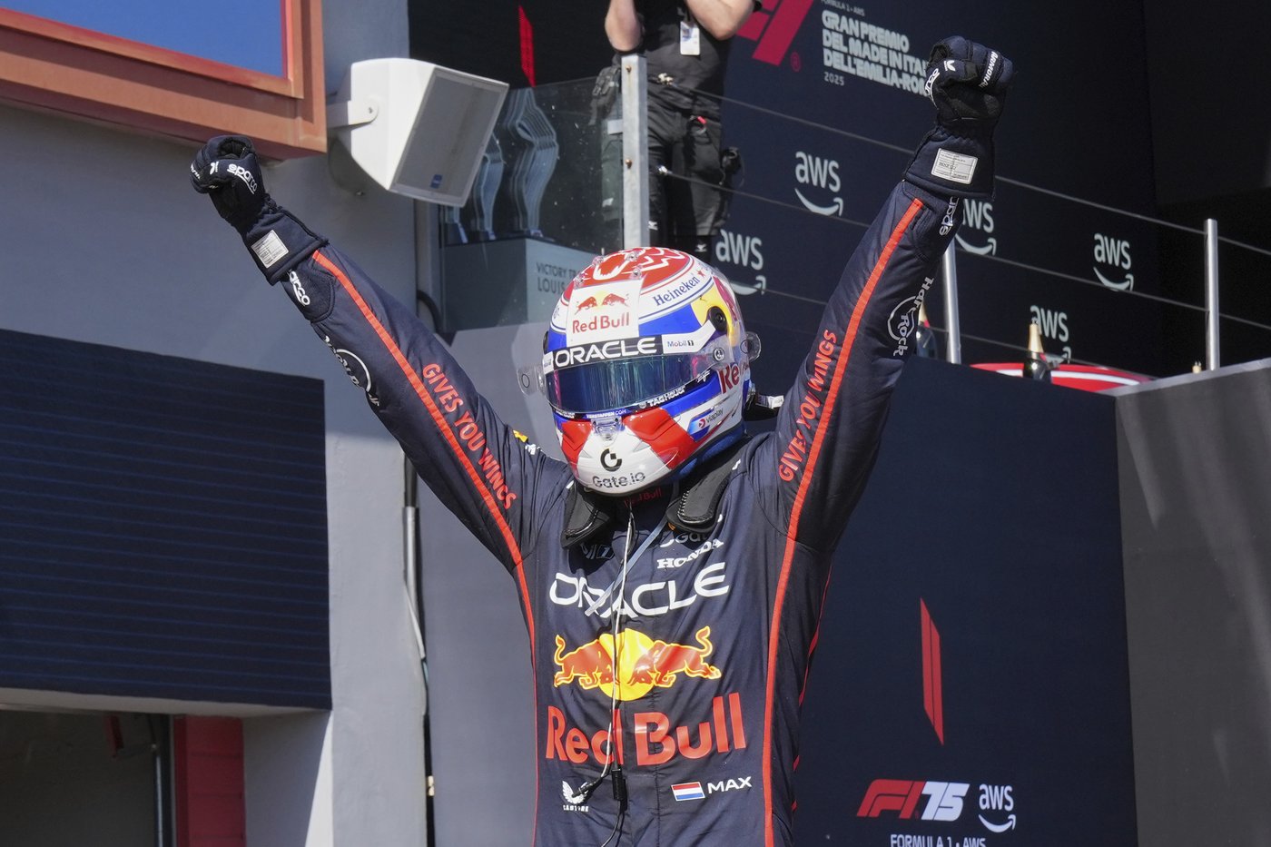 Red Bull driver Max Verstappen wins F1's Emilia-Romagna Grand Prix to end Piastri's streak | iNFOnews.ca