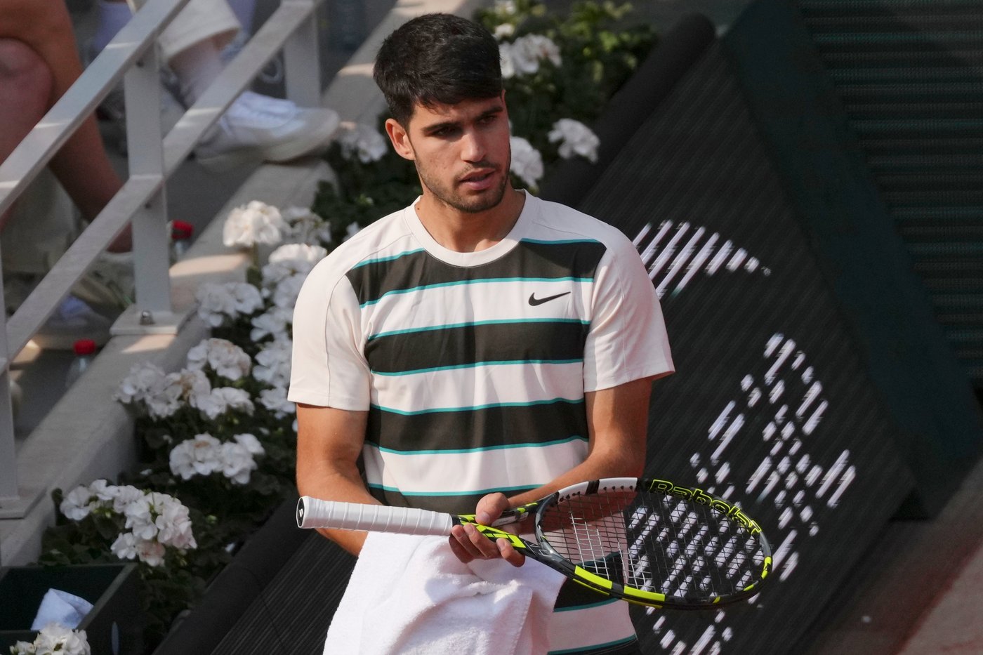 Carlos Alcaraz watches brother Jaime win his under-16 debut at the Madrid Open | iNFOnews.ca Carlos Alcaraz watches brother Jaime win his under-16 debut at the Madrid Open | iNFOnews.ca