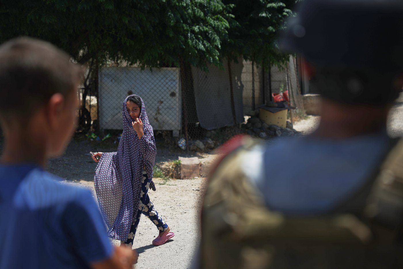 Israeli troops face resistance from residents as they push into a town in Syria | iNFOnews.ca