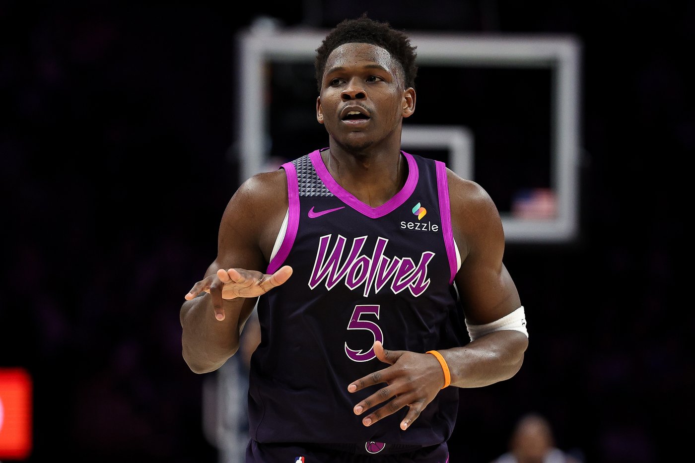 Curry scores 26 points, Warriors hand Timberwolves their 5th straight loss | iNFOnews.ca Curry scores 26 points, Warriors hand Timberwolves their 5th straight loss | iNFOnews.ca