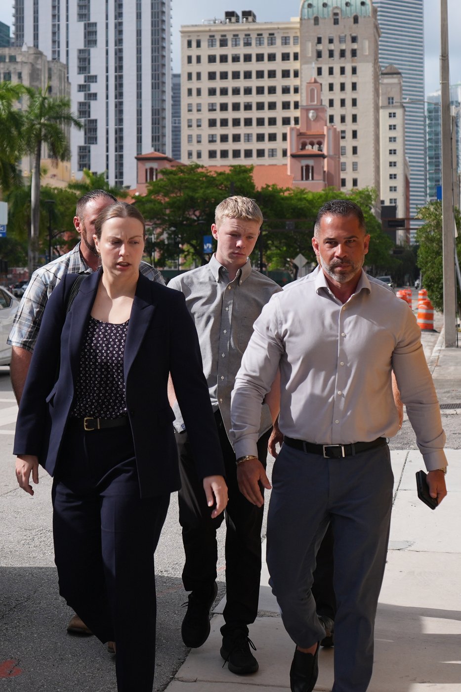 Teen charged with killing stepsister on Carnival Cruise remains free after hearing | iNFOnews.ca Teen charged with killing stepsister on Carnival Cruise remains free after hearing | iNFOnews.ca