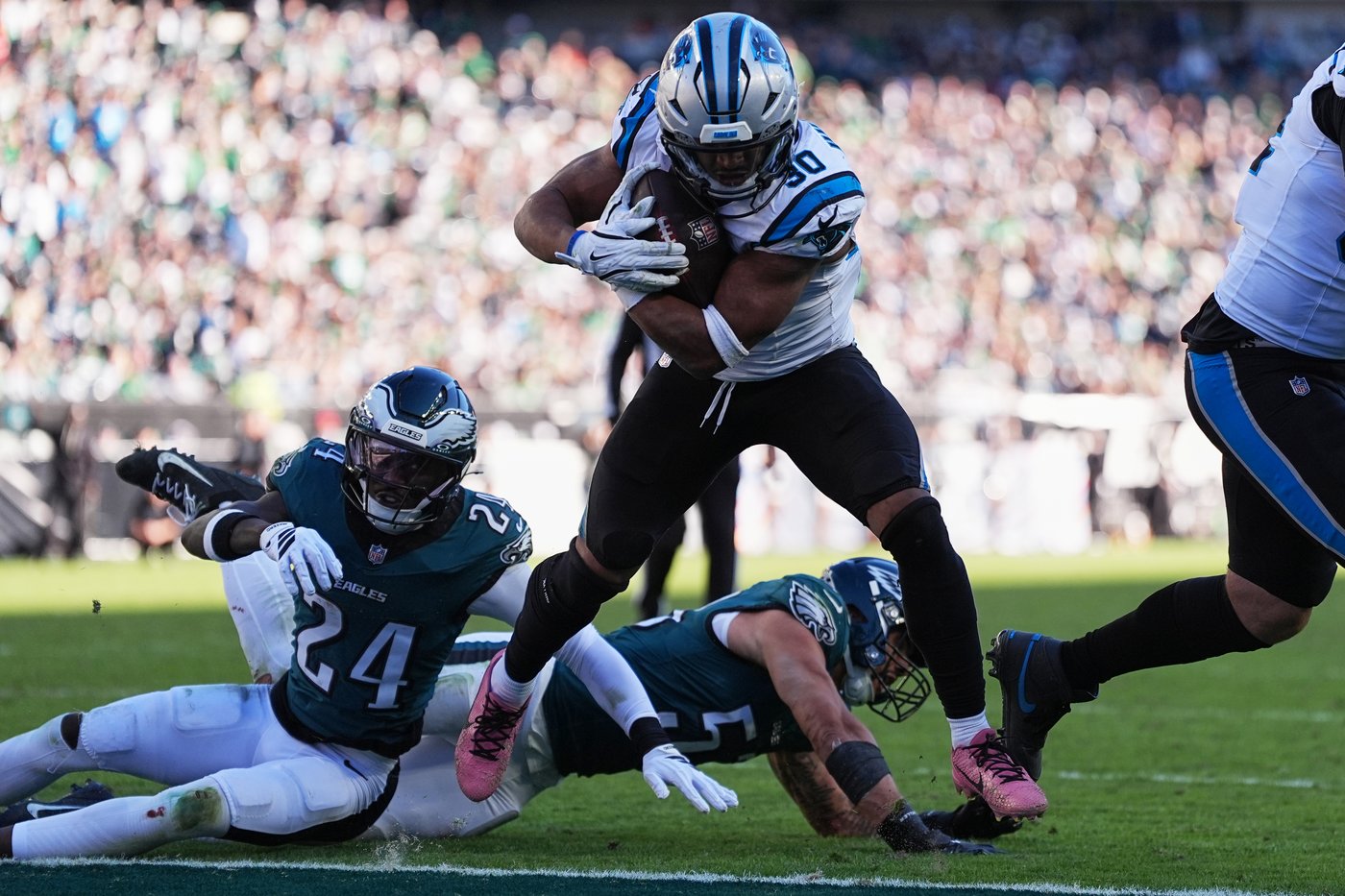 Bryce Young throws for 2 TDs and leads Panthers to 25-14 win over injury-riddled Eagles | iNFOnews.ca Bryce Young throws for 2 TDs and leads Panthers to 25-14 win over injury-riddled Eagles | iNFOnews.ca