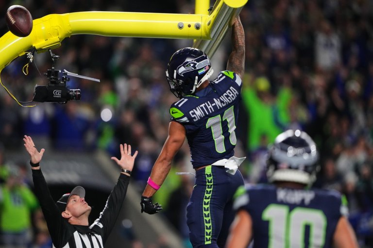 Smith-Njigba, defense show out again for Seahawks in 27-19 win against Texans | iNFOnews.ca