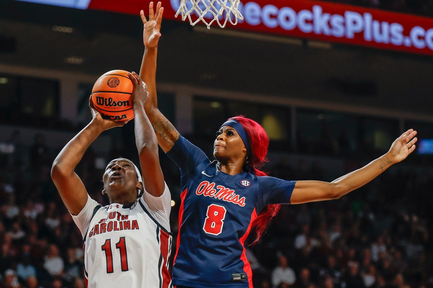 Edwards, Okot lead No. 3 South Carolina to 85-48 blowout of No. 17 Ole Miss and share of SEC title | iNFOnews.ca