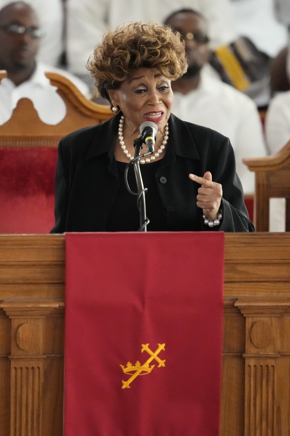 Cissy Houston mourned by Dionne Warwick, politicians and more at longtime church | iNFOnews.ca