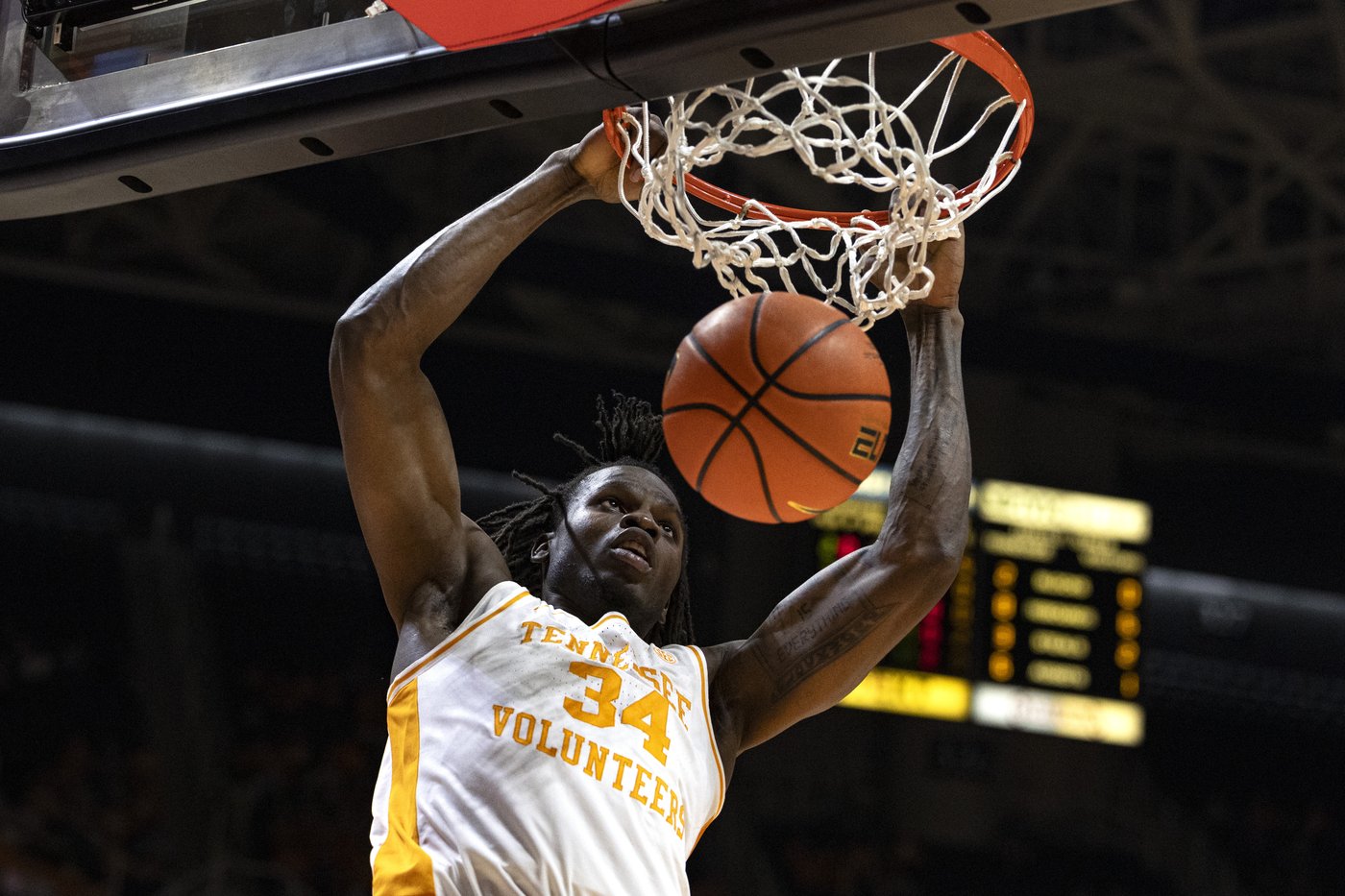 No. 7 Tennessee extends its season-opening winning streak to 7 games in 78-35 win over UT Martin | iNFOnews.ca