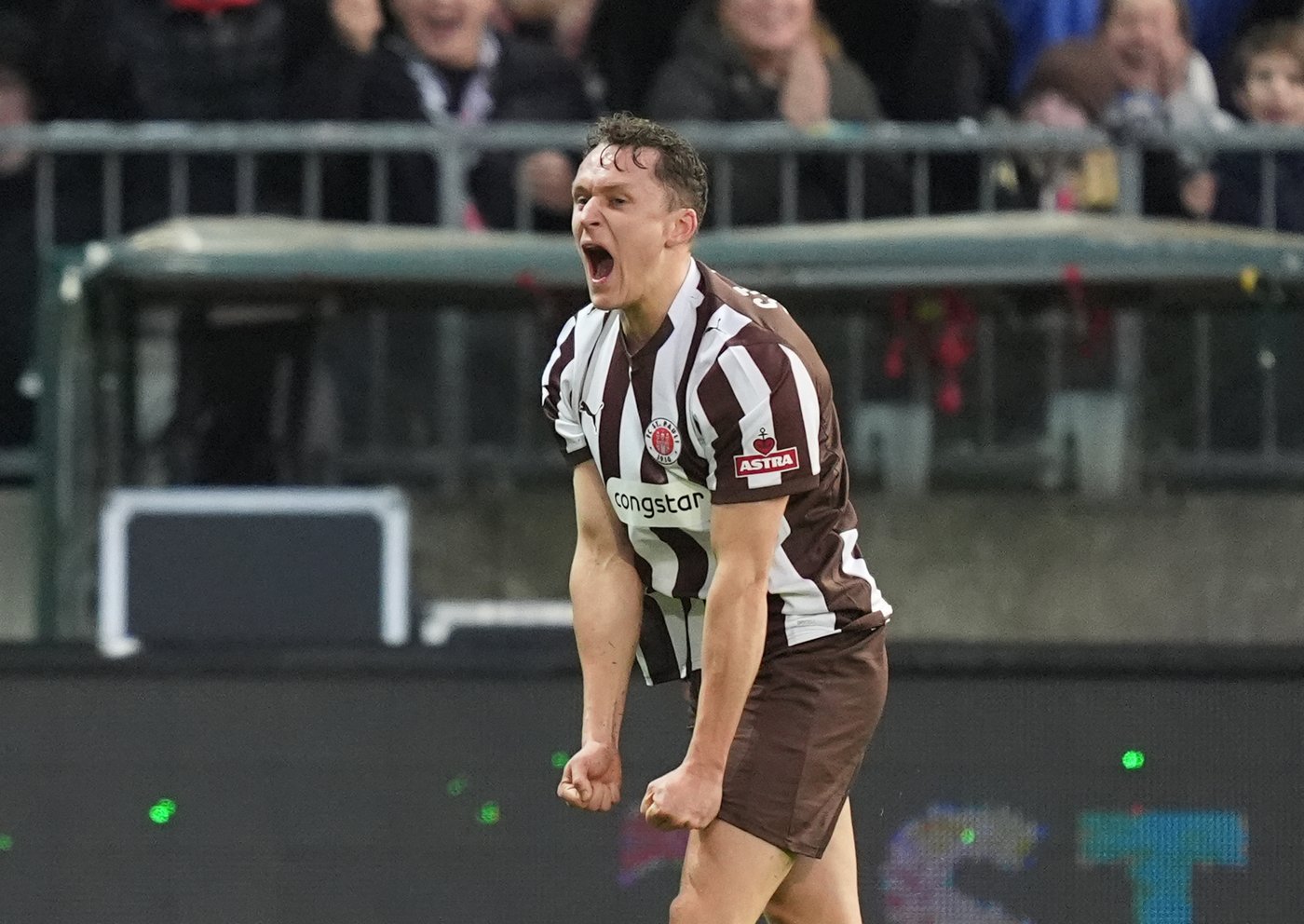 Terrier's spectacular backheel sets up Leverkusen's derby win over Cologne | iNFOnews.ca Terrier's spectacular backheel sets up Leverkusen's derby win over Cologne | iNFOnews.ca