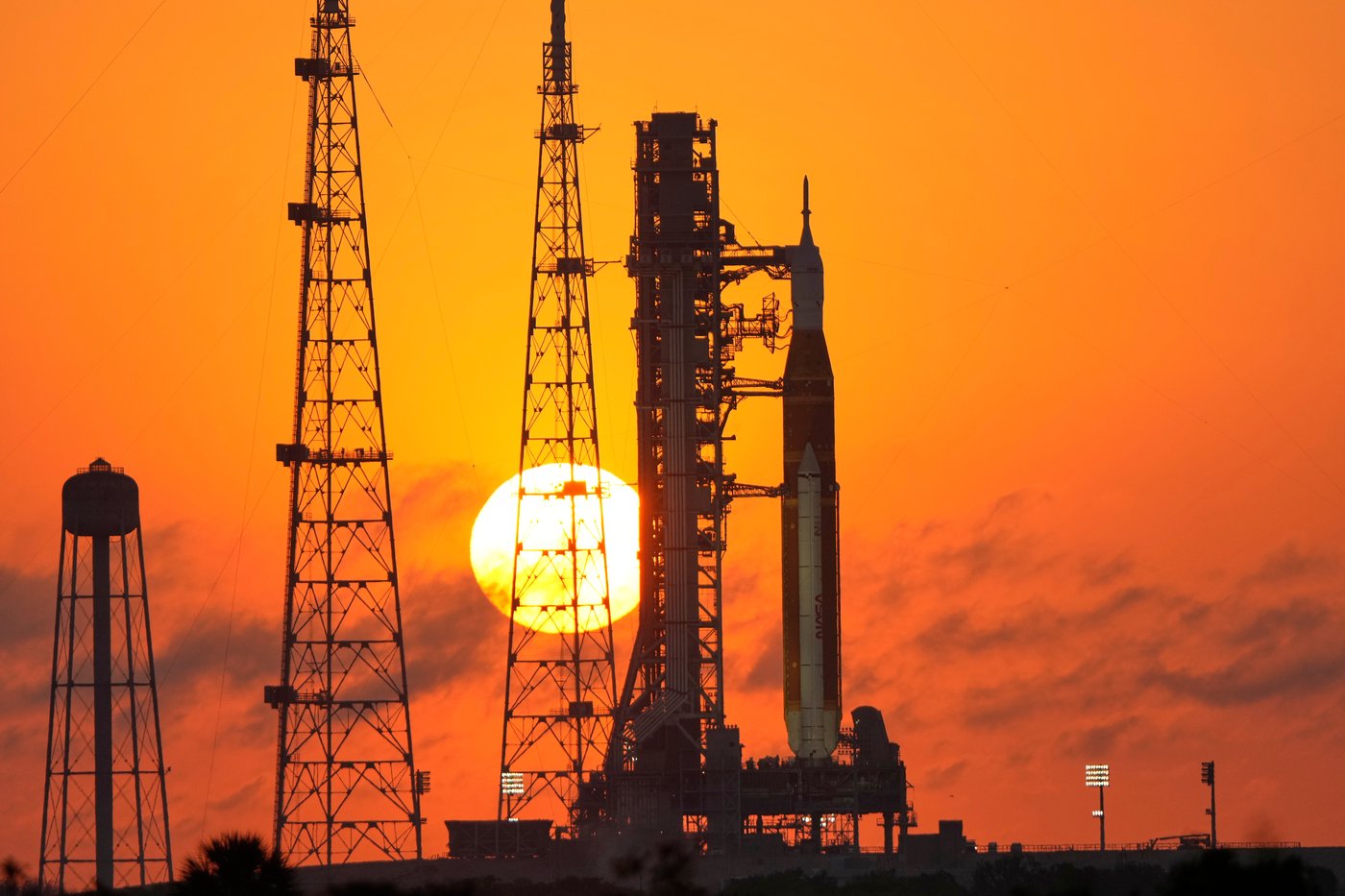 Meet the Artemis crew in NASA's first astronaut mission to the moon in more than a half-century | iNFOnews.ca Meet the Artemis crew in NASA's first astronaut mission to the moon in more than a half-century | iNFOnews.ca