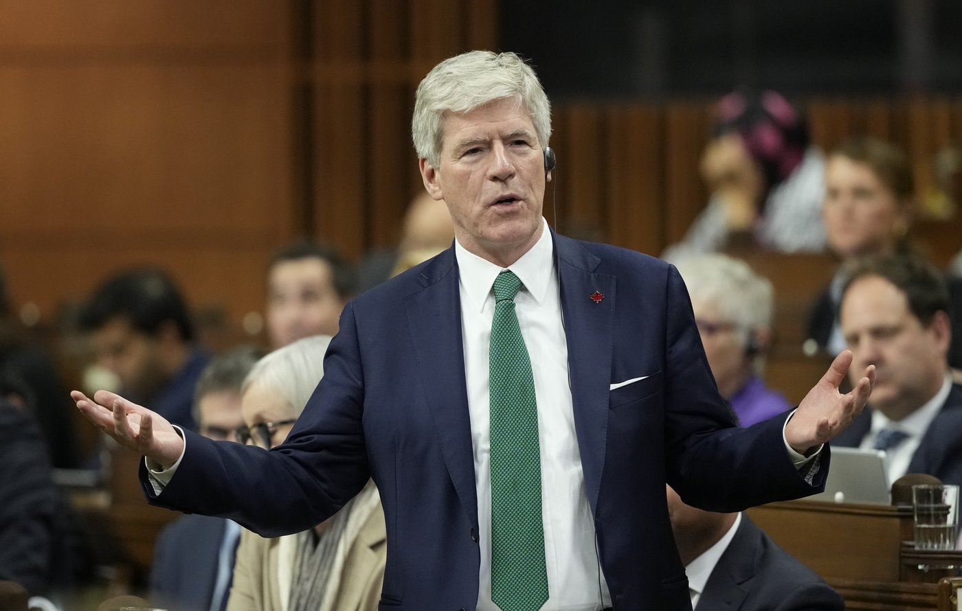 Hodgson says it's 'premature' to draw conclusions about B.C. tanker ban fate | iNFOnews.ca