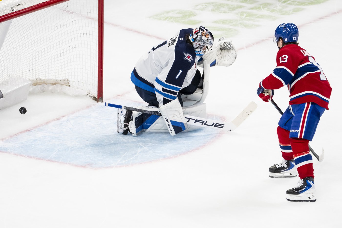 Caufield scores shootout winner, Canadiens beat Jets 3-2 to snap two-game skid | iNFOnews.ca Caufield scores shootout winner, Canadiens beat Jets 3-2 to snap two-game skid | iNFOnews.ca