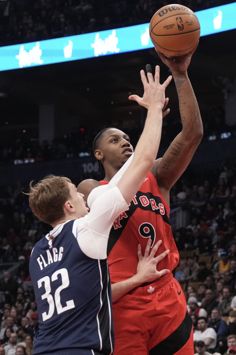 RJ Barrett's season-high 31 points leads Raptors past Mavericks 122-92 | iNFOnews.ca